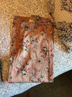 NWOT BiBi Floral Pink Straight-Leg Jeans